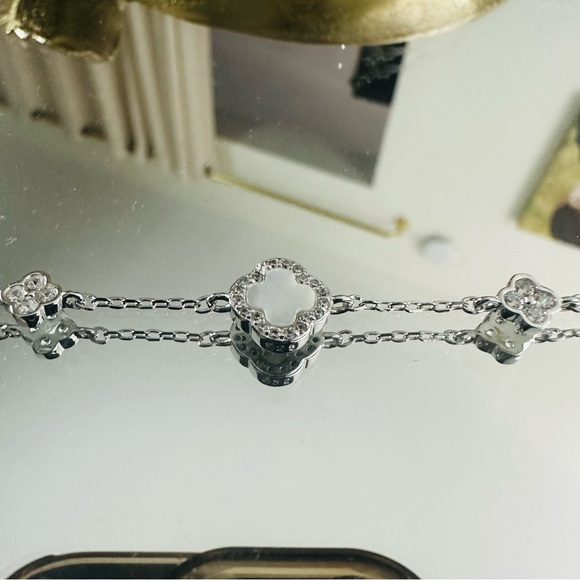 Sterling Silver 925 Cloves Geometric Crystal Accent Bracelet - Picture 7 of 10